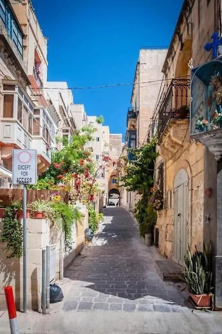 Spacious 4Br Stay In Sliema Best Location By 360 Estates 0*,  Malta
